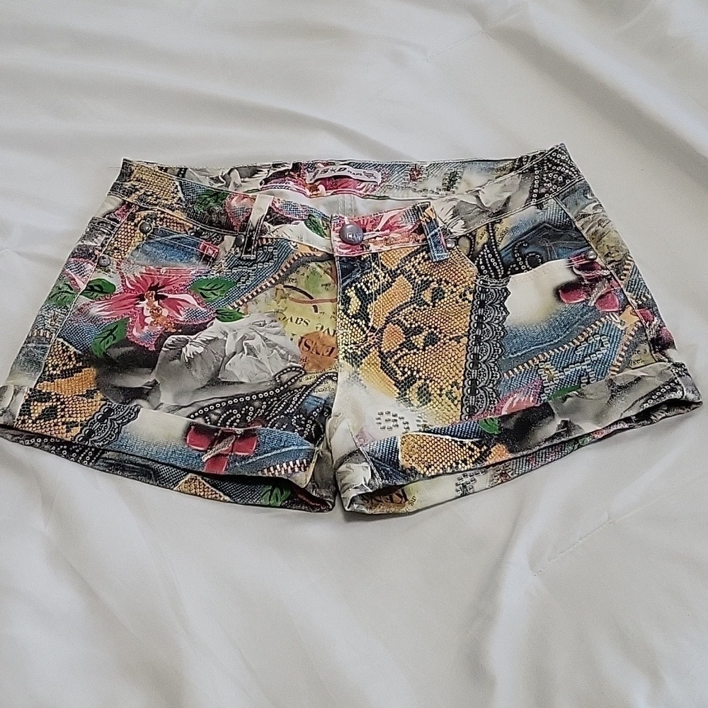 S & D Jeans Print Zip Front Cuffed 2 3/4 Inseam Shorts - European Size 38